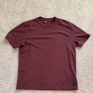 Hollister Men's Burgundy Short Sleeve Tee